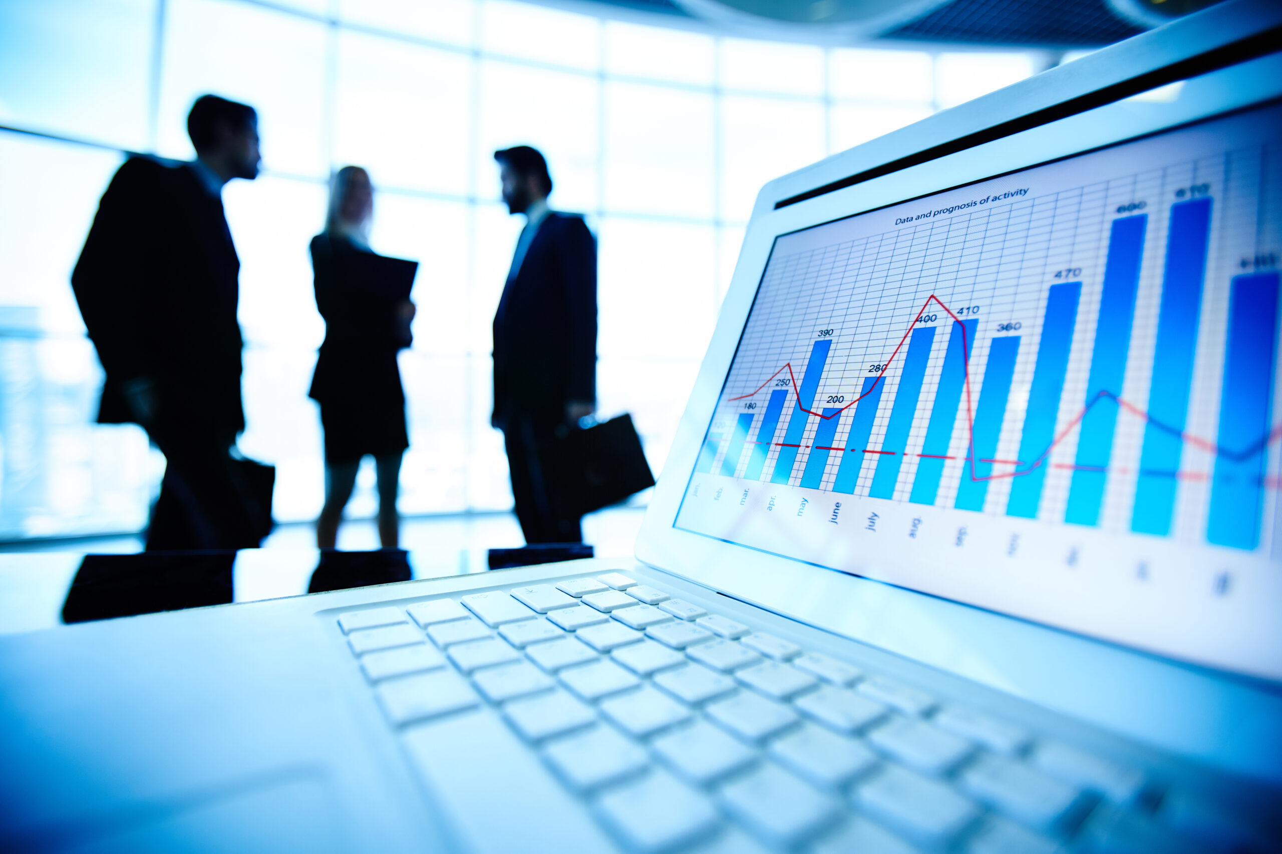 Buy and Hold Global: Qualidade e Tempo na Construção de Renda Passiva em Moeda Forte